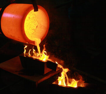 بوته، بوته چینی، بوته آهنگری یا کروزه چینی (Crucible)